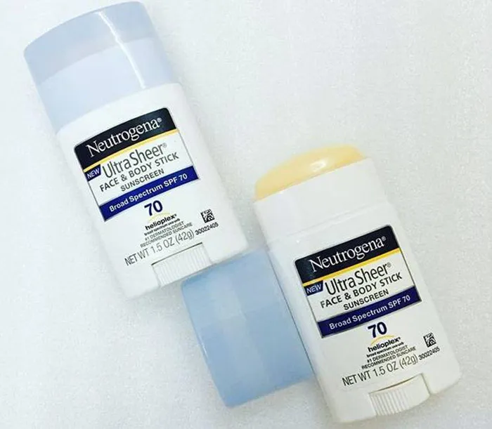 Hướng dẫn sử dụng kem chống nắng Neutrogena Ultra Sheer dạng thanh lăn