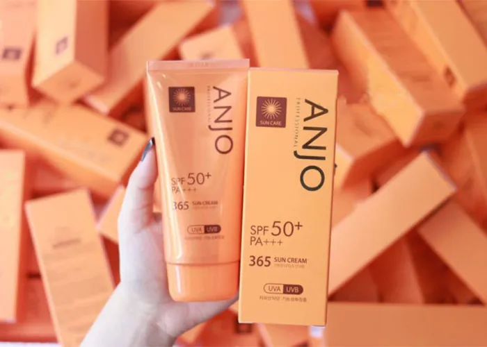 Kem chống nắng Anjo Professional của thương hiệu Hàn Quốc nổi tiếng