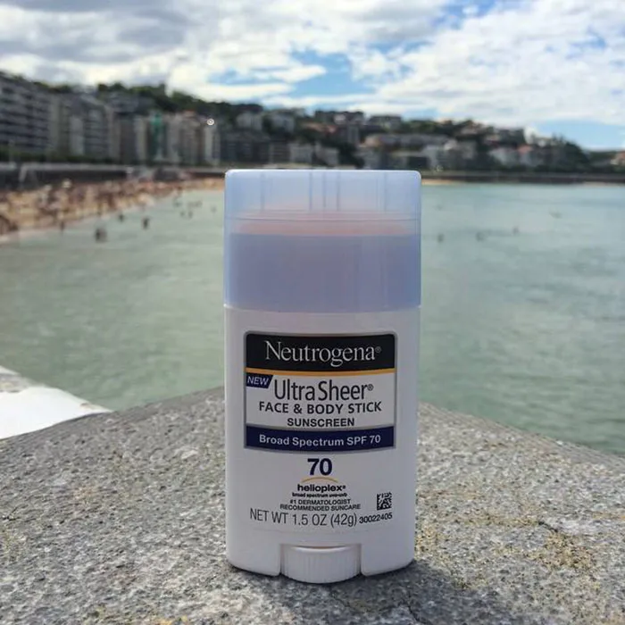 Review kem chống nắng Neutrogena Ultra Sheer Face &amp; Body Stick SPF 70